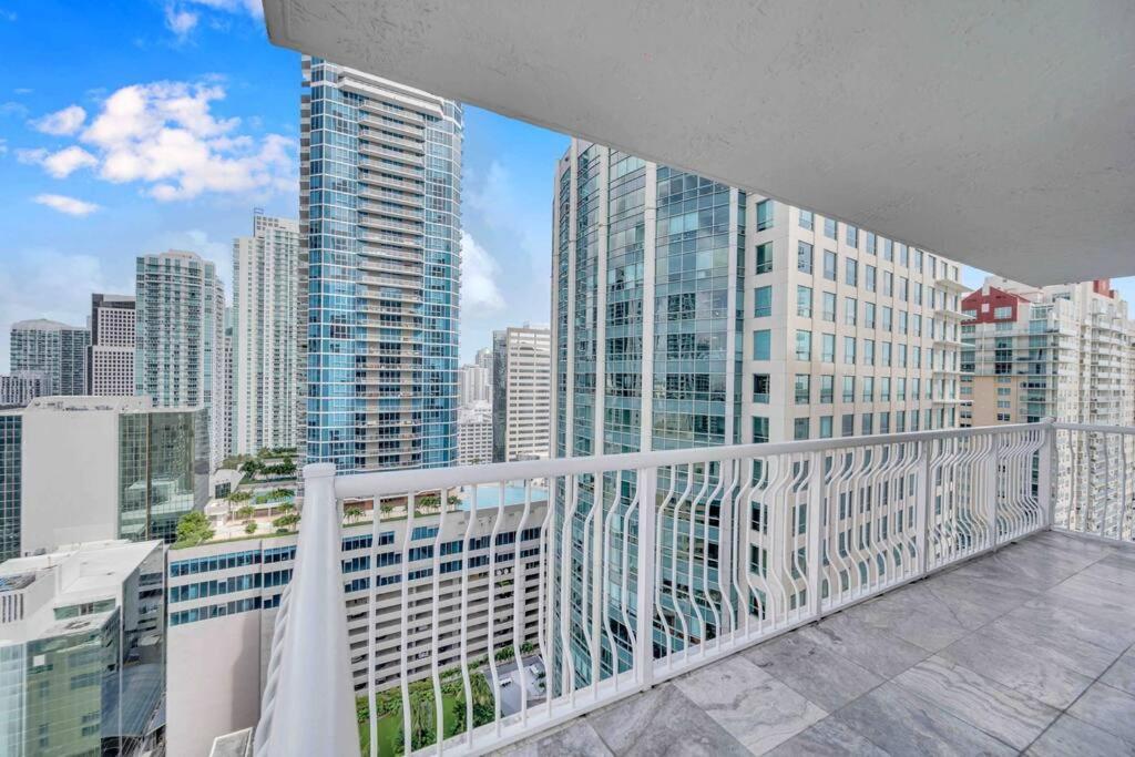 Iconic High Floor 3 Bedrooms In The Heart Of Miami Bagian luar foto