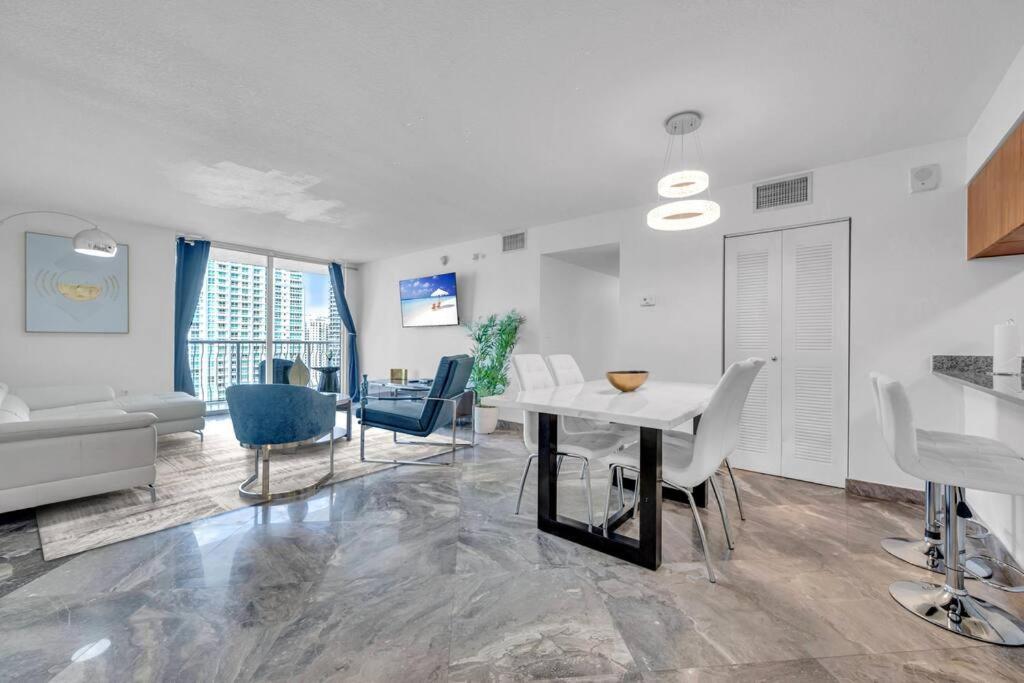 Iconic High Floor 3 Bedrooms In The Heart Of Miami Bagian luar foto