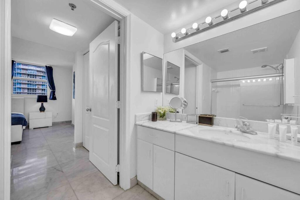 Iconic High Floor 3 Bedrooms In The Heart Of Miami Bagian luar foto