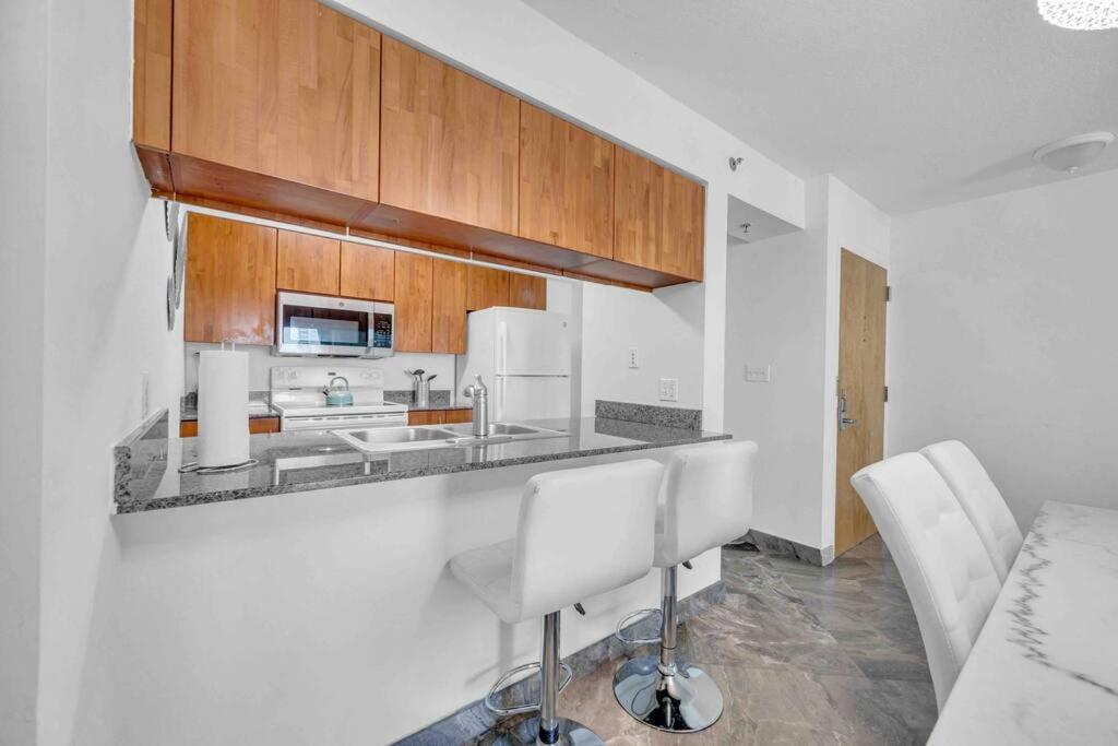 Iconic High Floor 3 Bedrooms In The Heart Of Miami Bagian luar foto