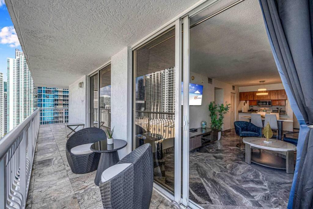 Iconic High Floor 3 Bedrooms In The Heart Of Miami Bagian luar foto