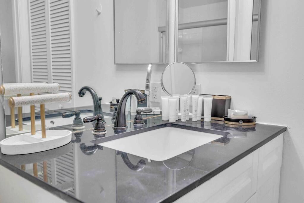 Iconic High Floor 3 Bedrooms In The Heart Of Miami Bagian luar foto