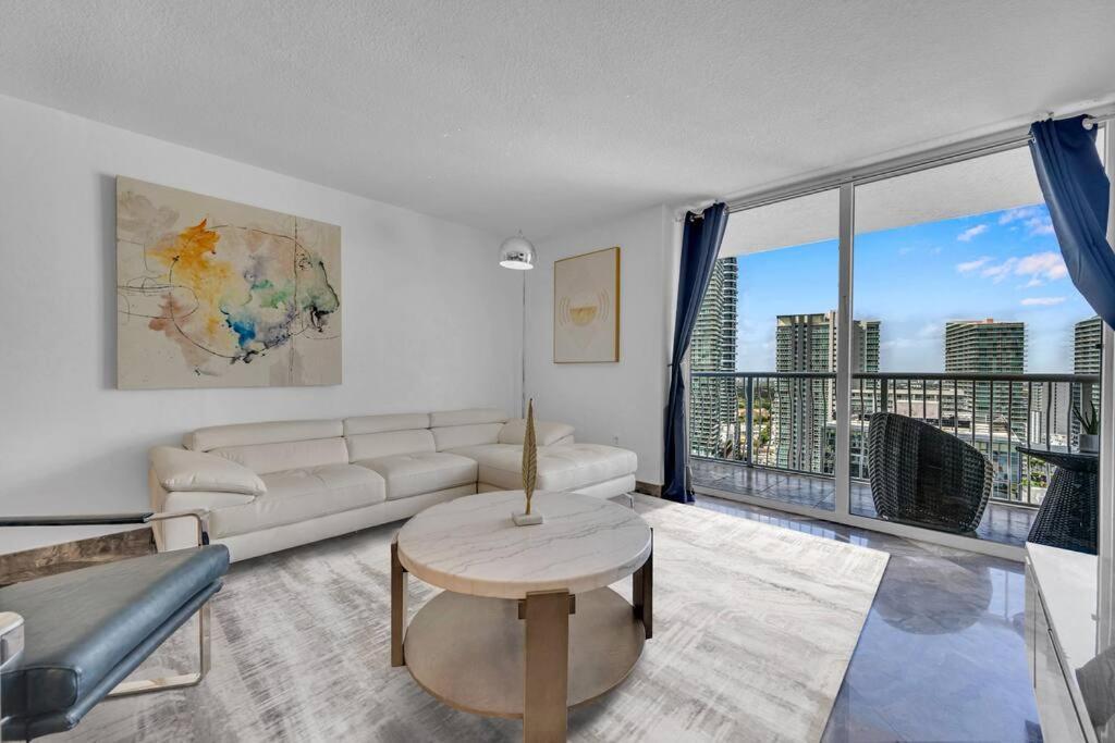 Iconic High Floor 3 Bedrooms In The Heart Of Miami Bagian luar foto