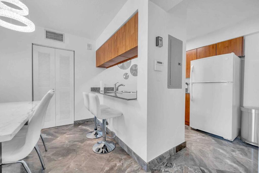 Iconic High Floor 3 Bedrooms In The Heart Of Miami Bagian luar foto